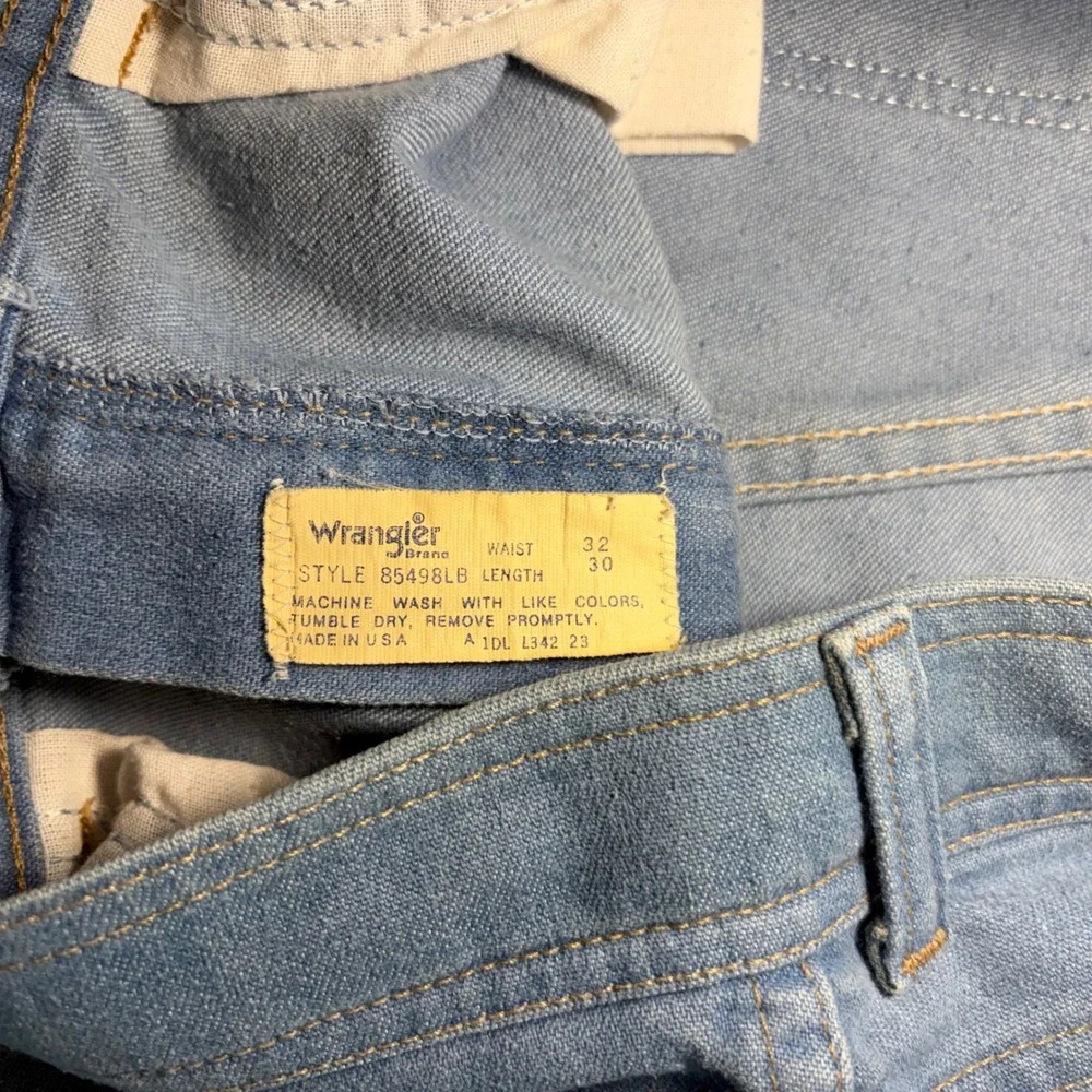 80s True Vintage Wrangler Jeans USA made Mens 30x26 Light Wash Blue Straight Leg